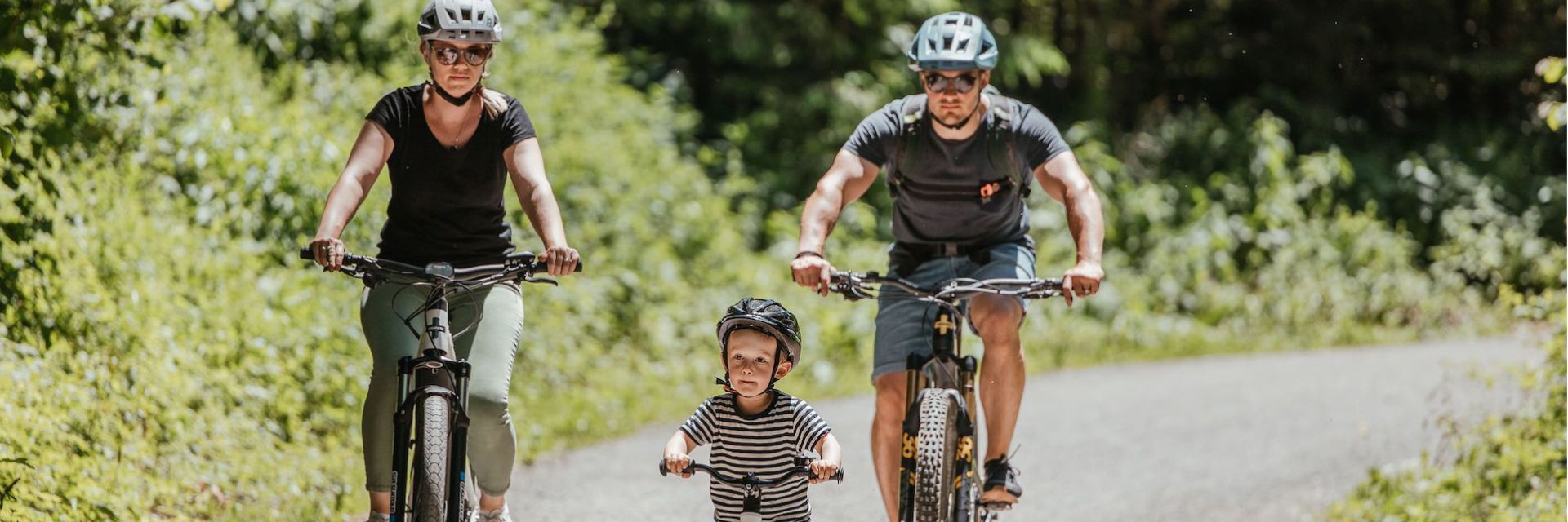 header_familie_1920x640_1920x1920